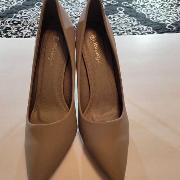 BRAND NEW HERSTYLE KATHERINA WOMEN'S POINTED TOE CLASSIC PUMP - Picture 2 of 15